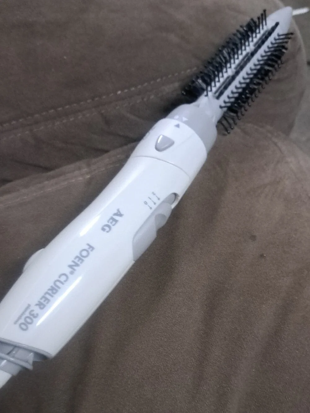 European AEG Foen Curler 300 Rotating Hot Air Brush - White/Grey